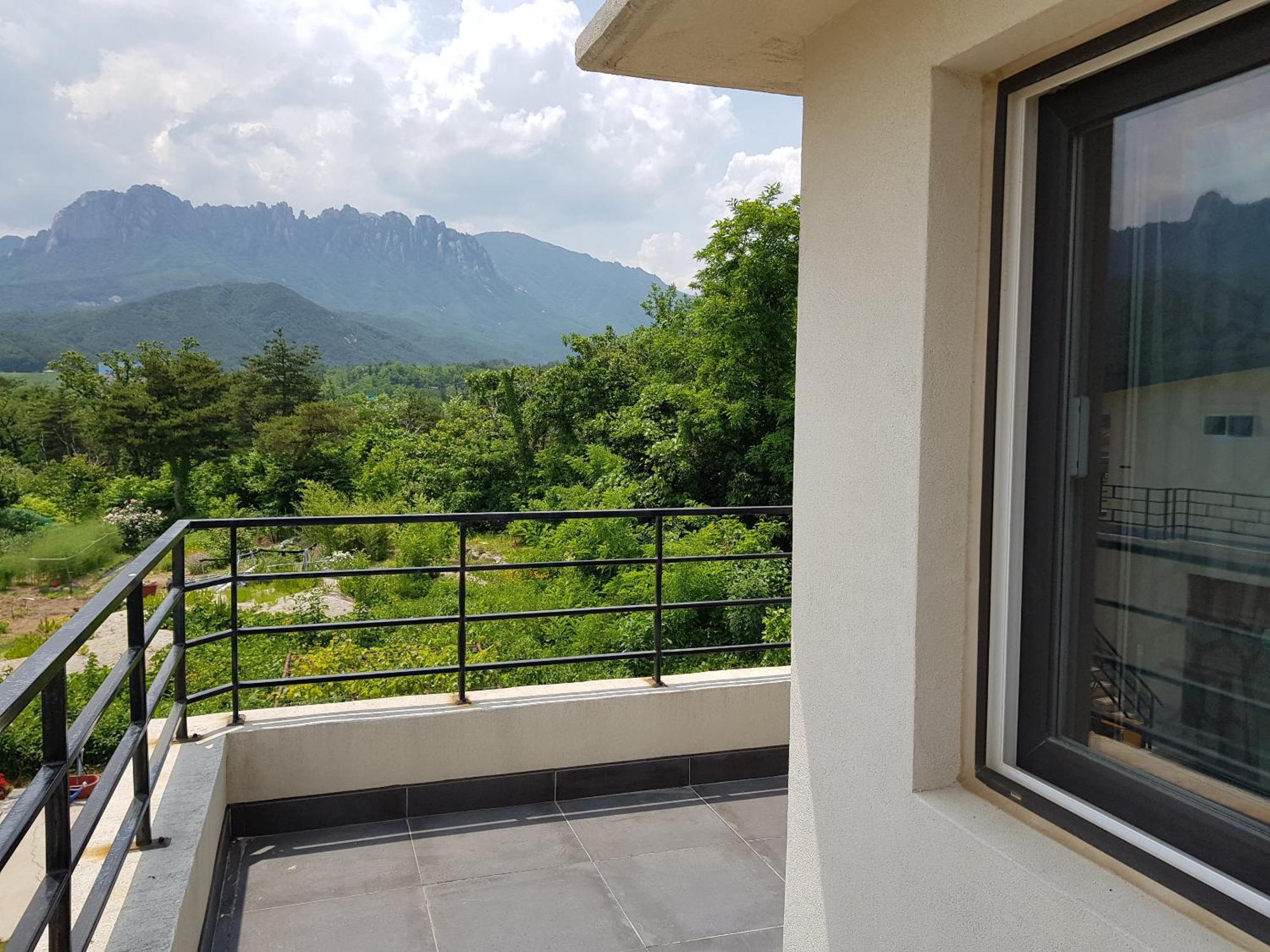 Gilson Guesthouse Sokcho Buitenkant foto